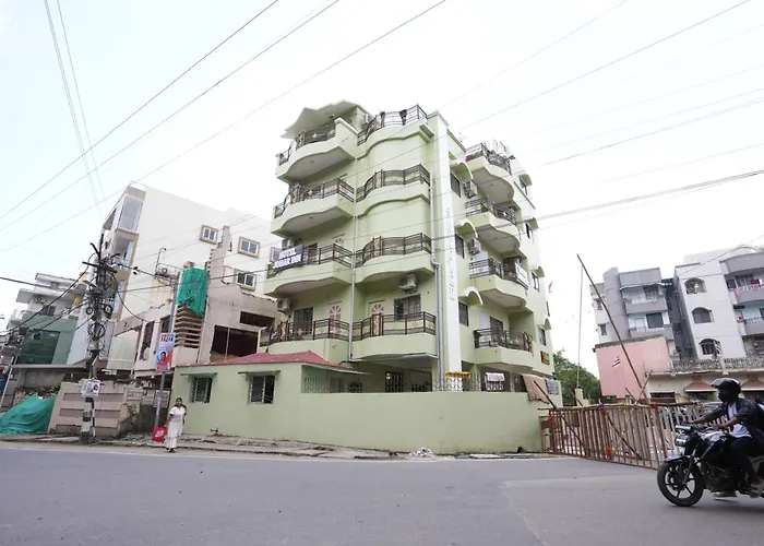 Hotel Johar Inn